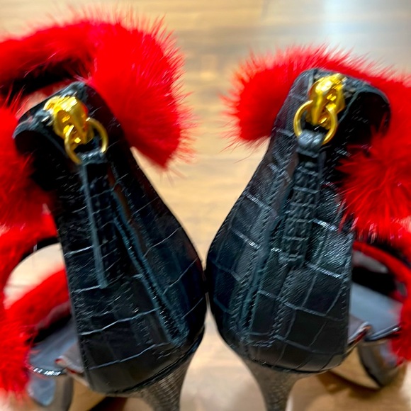 GIUSEPPE ZANOTTI LEATHER & RED MINK SIZE 37.5 runs like a Size 37 - Picture 3 of 4